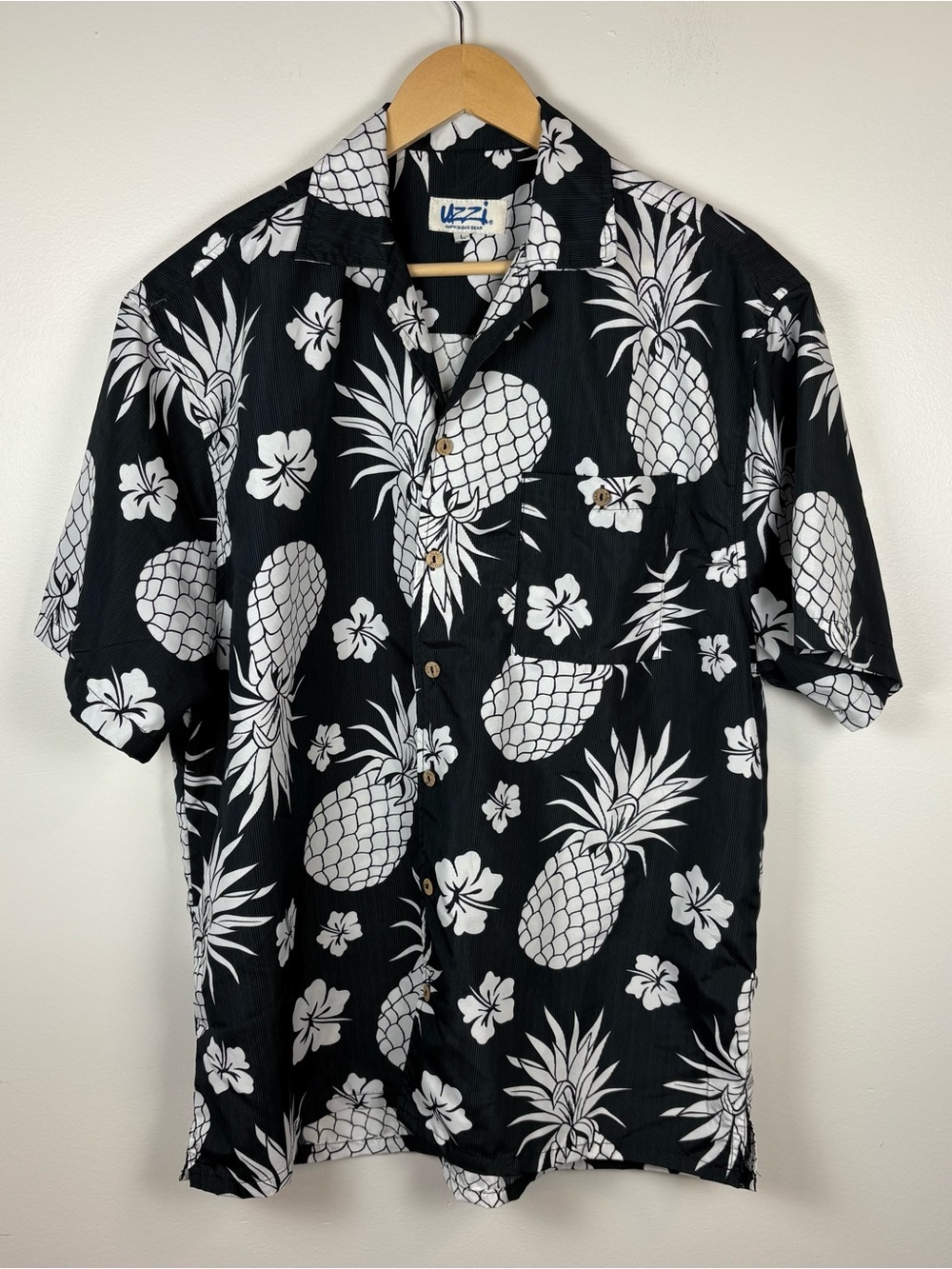Uzzi Amphibious Gear Men’s Black White Hawaiian Button-Up Shirt Beach Size Large